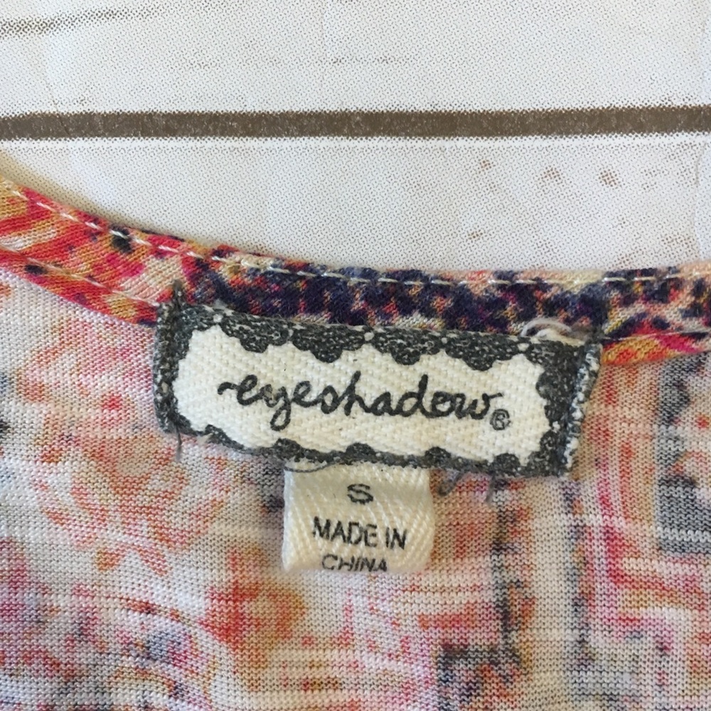 Eyeshadow multi medallion /crochet blouse - S - Picture 4 of 11